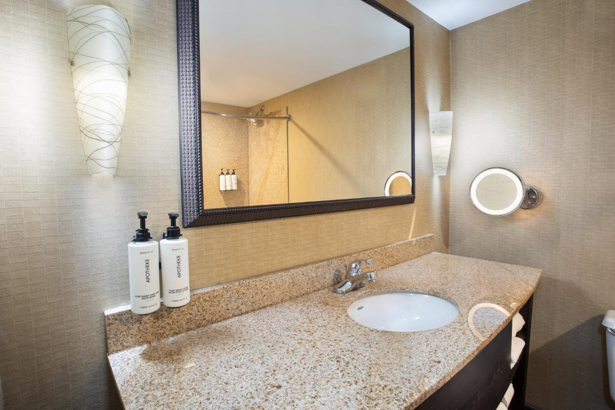 Crowne Plaza Greenville By Ihg Exterior foto